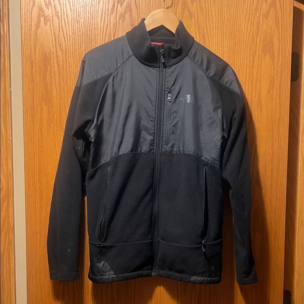 Men's North Face Fleece.
